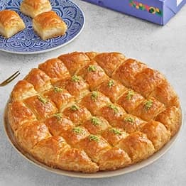 صينية نمورة بالكريمة (بقلاوة)